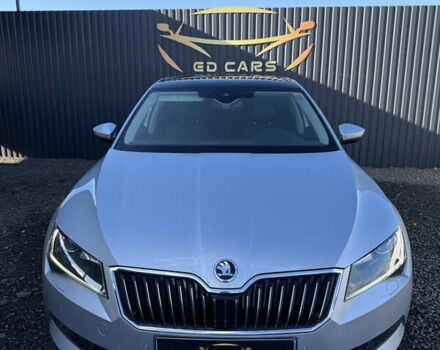 Серый Шкода Суперб, объемом двигателя 1.97 л и пробегом 198 тыс. км за 20499 $, фото 1 на Automoto.ua