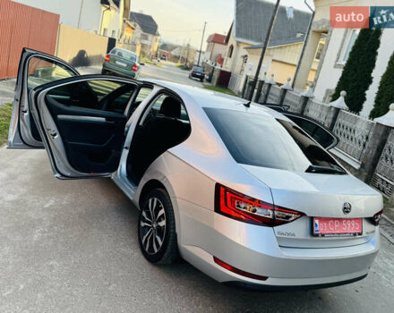 Серый Шкода Суперб, объемом двигателя 2 л и пробегом 210 тыс. км за 16450 $, фото 81 на Automoto.ua