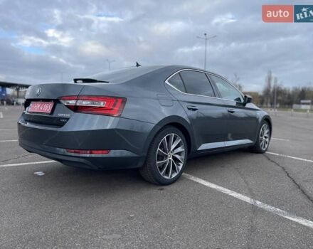 Серый Шкода Суперб, объемом двигателя 2 л и пробегом 260 тыс. км за 19500 $, фото 12 на Automoto.ua