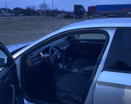 Сірий Шкода Суперб, об'ємом двигуна 2 л та пробігом 299 тис. км за 11950 $, фото 2 на Automoto.ua