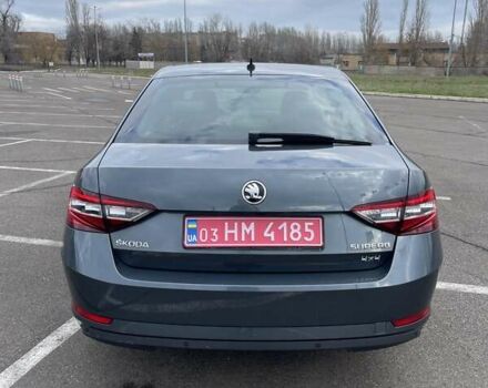 Серый Шкода Суперб, объемом двигателя 2 л и пробегом 260 тыс. км за 19500 $, фото 15 на Automoto.ua