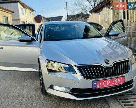 Серый Шкода Суперб, объемом двигателя 2 л и пробегом 210 тыс. км за 16450 $, фото 1 на Automoto.ua