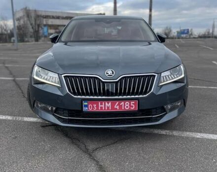 Серый Шкода Суперб, объемом двигателя 2 л и пробегом 260 тыс. км за 19500 $, фото 1 на Automoto.ua