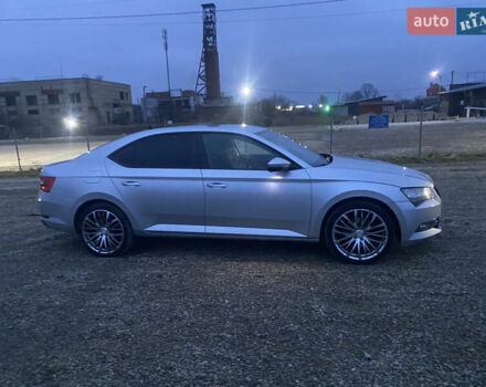 Сірий Шкода Суперб, об'ємом двигуна 2 л та пробігом 299 тис. км за 11950 $, фото 5 на Automoto.ua