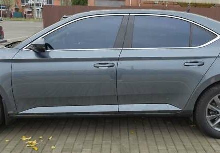 Серый Шкода Суперб, объемом двигателя 1.8 л и пробегом 130 тыс. км за 20000 $, фото 9 на Automoto.ua