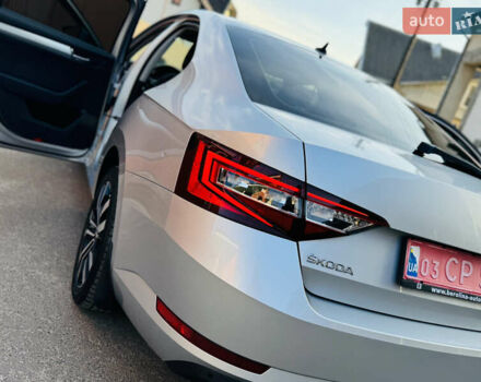 Серый Шкода Суперб, объемом двигателя 2 л и пробегом 210 тыс. км за 16450 $, фото 74 на Automoto.ua