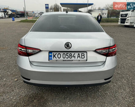 Серый Шкода Суперб, объемом двигателя 1.97 л и пробегом 240 тыс. км за 17900 $, фото 4 на Automoto.ua