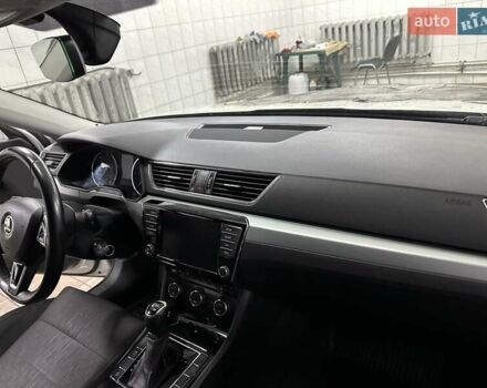 Серый Шкода Суперб, объемом двигателя 1.97 л и пробегом 200 тыс. км за 8900 $, фото 21 на Automoto.ua