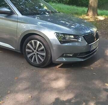 Серый Шкода Суперб, объемом двигателя 1.6 л и пробегом 228 тыс. км за 17700 $, фото 3 на Automoto.ua