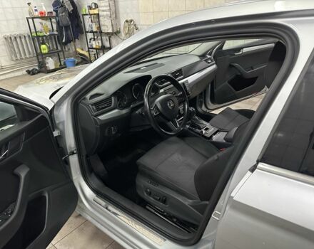 Серый Шкода Суперб, объемом двигателя 2 л и пробегом 200 тыс. км за 8900 $, фото 5 на Automoto.ua