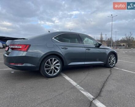 Серый Шкода Суперб, объемом двигателя 2 л и пробегом 260 тыс. км за 19500 $, фото 13 на Automoto.ua