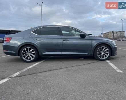 Серый Шкода Суперб, объемом двигателя 2 л и пробегом 260 тыс. км за 19500 $, фото 11 на Automoto.ua