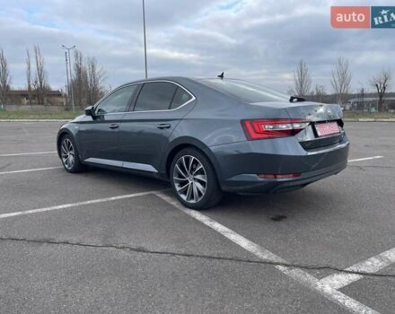 Серый Шкода Суперб, объемом двигателя 2 л и пробегом 260 тыс. км за 19500 $, фото 16 на Automoto.ua