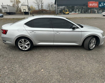 Серый Шкода Суперб, объемом двигателя 1.97 л и пробегом 240 тыс. км за 17900 $, фото 2 на Automoto.ua