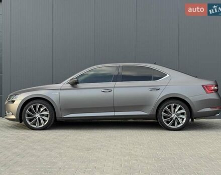 Сірий Шкода Суперб, об'ємом двигуна 1.97 л та пробігом 151 тис. км за 29500 $, фото 7 на Automoto.ua