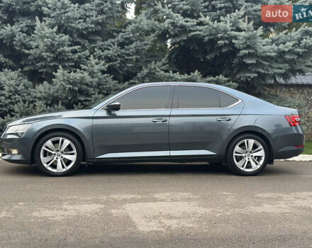 Серый Шкода Суперб, объемом двигателя 1.97 л и пробегом 107 тыс. км за 25500 $, фото 2 на Automoto.ua