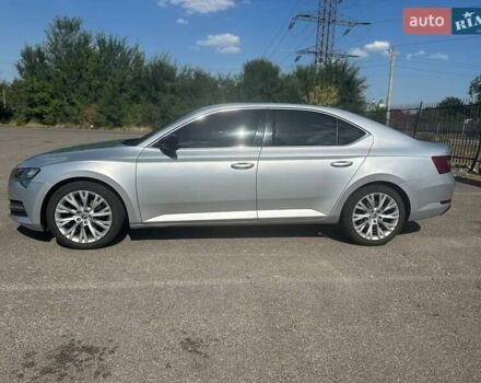 Сірий Шкода Суперб, об'ємом двигуна 2 л та пробігом 158 тис. км за 25500 $, фото 3 на Automoto.ua