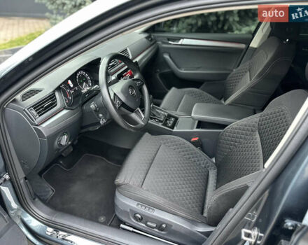 Серый Шкода Суперб, объемом двигателя 1.97 л и пробегом 107 тыс. км за 25500 $, фото 12 на Automoto.ua