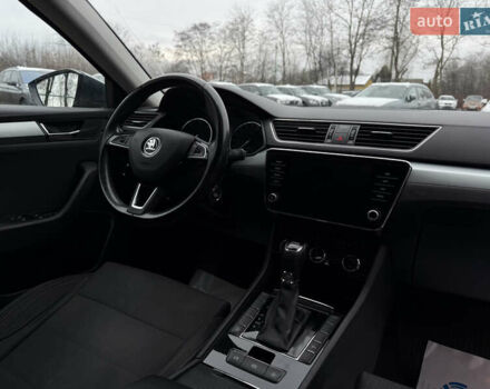 Серый Шкода Суперб, объемом двигателя 1.97 л и пробегом 230 тыс. км за 18900 $, фото 10 на Automoto.ua