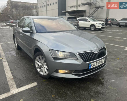 Серый Шкода Суперб, объемом двигателя 1.8 л и пробегом 113 тыс. км за 18400 $, фото 3 на Automoto.ua