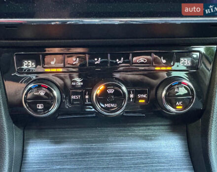 Серый Шкода Суперб, объемом двигателя 1.97 л и пробегом 154 тыс. км за 24700 $, фото 3 на Automoto.ua