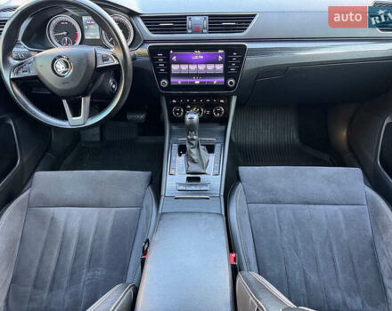 Серый Шкода Суперб, объемом двигателя 1.97 л и пробегом 154 тыс. км за 24700 $, фото 4 на Automoto.ua