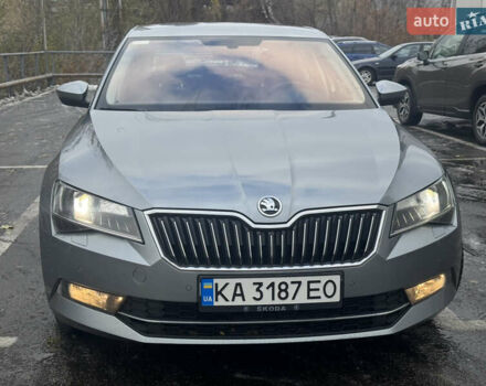 Серый Шкода Суперб, объемом двигателя 1.8 л и пробегом 113 тыс. км за 18400 $, фото 2 на Automoto.ua