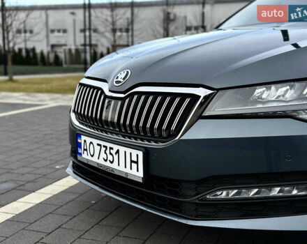 Серый Шкода Суперб, объемом двигателя 2 л и пробегом 218 тыс. км за 19999 $, фото 3 на Automoto.ua