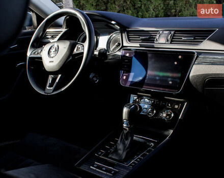 Сірий Шкода Суперб, об'ємом двигуна 1.97 л та пробігом 163 тис. км за 27300 $, фото 56 на Automoto.ua