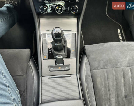 Серый Шкода Суперб, объемом двигателя 2 л и пробегом 215 тыс. км за 25400 $, фото 67 на Automoto.ua