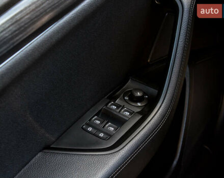 Сірий Шкода Суперб, об'ємом двигуна 1.97 л та пробігом 163 тис. км за 27300 $, фото 60 на Automoto.ua