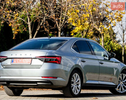 Сірий Шкода Суперб, об'ємом двигуна 1.97 л та пробігом 163 тис. км за 27300 $, фото 4 на Automoto.ua