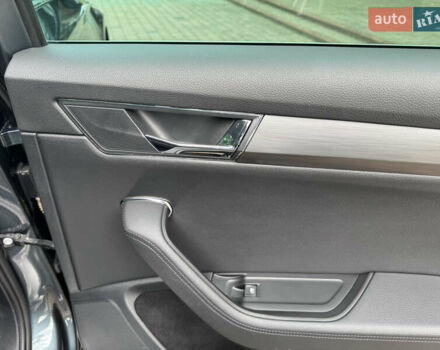 Серый Шкода Суперб, объемом двигателя 2 л и пробегом 215 тыс. км за 25400 $, фото 50 на Automoto.ua