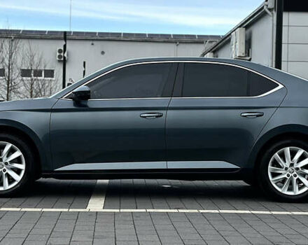 Серый Шкода Суперб, объемом двигателя 2 л и пробегом 218 тыс. км за 19999 $, фото 5 на Automoto.ua