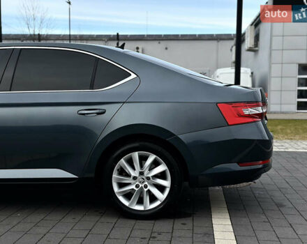 Серый Шкода Суперб, объемом двигателя 2 л и пробегом 218 тыс. км за 19999 $, фото 8 на Automoto.ua