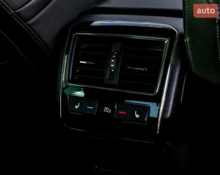 Сірий Шкода Суперб, об'ємом двигуна 1.97 л та пробігом 163 тис. км за 27300 $, фото 30 на Automoto.ua