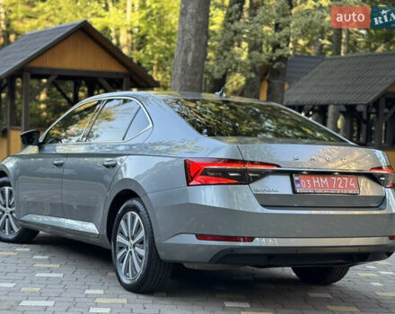 Сірий Шкода Суперб, об'ємом двигуна 2 л та пробігом 198 тис. км за 27999 $, фото 167 на Automoto.ua