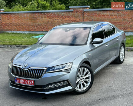 Серый Шкода Суперб, объемом двигателя 1.97 л и пробегом 202 тыс. км за 26999 $, фото 1 на Automoto.ua