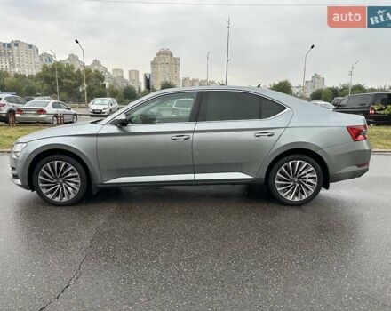 Серый Шкода Суперб, объемом двигателя 1.98 л и пробегом 55 тыс. км за 30900 $, фото 7 на Automoto.ua