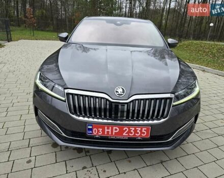 Сірий Шкода Суперб, об'ємом двигуна 1.97 л та пробігом 172 тис. км за 31300 $, фото 3 на Automoto.ua
