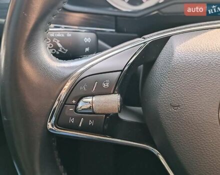 Серый Шкода Суперб, объемом двигателя 2 л и пробегом 139 тыс. км за 29990 $, фото 29 на Automoto.ua