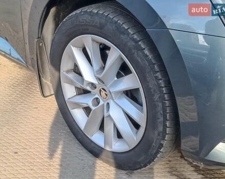 Серый Шкода Суперб, объемом двигателя 2 л и пробегом 139 тыс. км за 29990 $, фото 4 на Automoto.ua