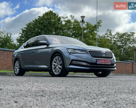 Серый Шкода Суперб, объемом двигателя 1.97 л и пробегом 202 тыс. км за 26999 $, фото 14 на Automoto.ua