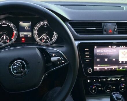 Серый Шкода Суперб, объемом двигателя 2 л и пробегом 230 тыс. км за 22299 $, фото 4 на Automoto.ua