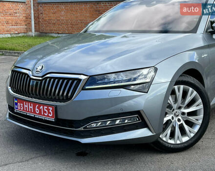 Серый Шкода Суперб, объемом двигателя 1.97 л и пробегом 202 тыс. км за 26999 $, фото 3 на Automoto.ua