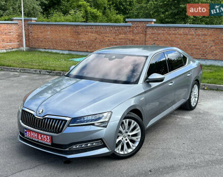 Серый Шкода Суперб, объемом двигателя 1.97 л и пробегом 202 тыс. км за 26999 $, фото 4 на Automoto.ua
