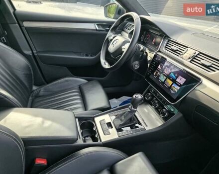 Шкода Суперб 2021 у Ковель на Automoto.ua Сірий Шкода Суперб, об'ємом двигуна 1.97 л та пробігом 171 тис. км за 31900 $, фото 64 на Automoto.ua