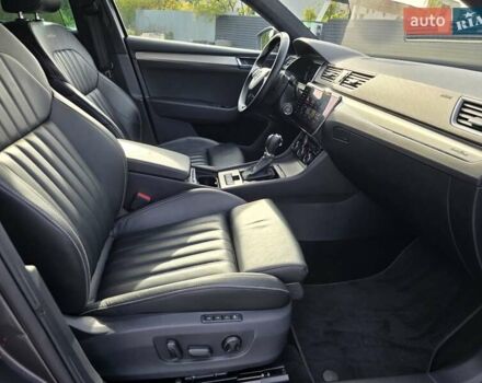 Шкода Суперб 2021 у Ковель на Automoto.ua Сірий Шкода Суперб, об'ємом двигуна 1.97 л та пробігом 171 тис. км за 31900 $, фото 57 на Automoto.ua