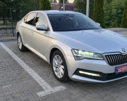 Серый Шкода Суперб, объемом двигателя 2 л и пробегом 230 тыс. км за 22299 $, фото 1 на Automoto.ua