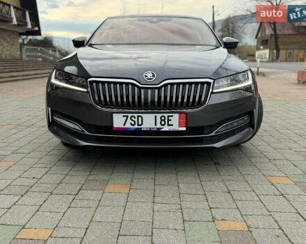 Серый Шкода Суперб, объемом двигателя 1.97 л и пробегом 84 тыс. км за 34700 $, фото 1 на Automoto.ua